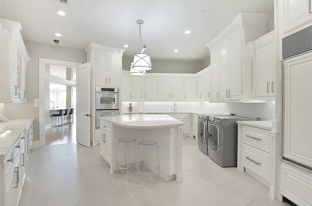 7849 Escala Dr Austin TX 78735 7