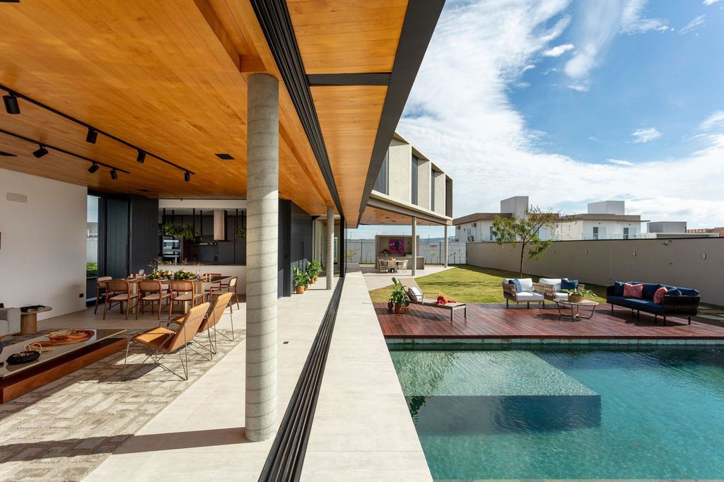 Apuã House Showcases Elevated Elegance by Aoki Arquitetura