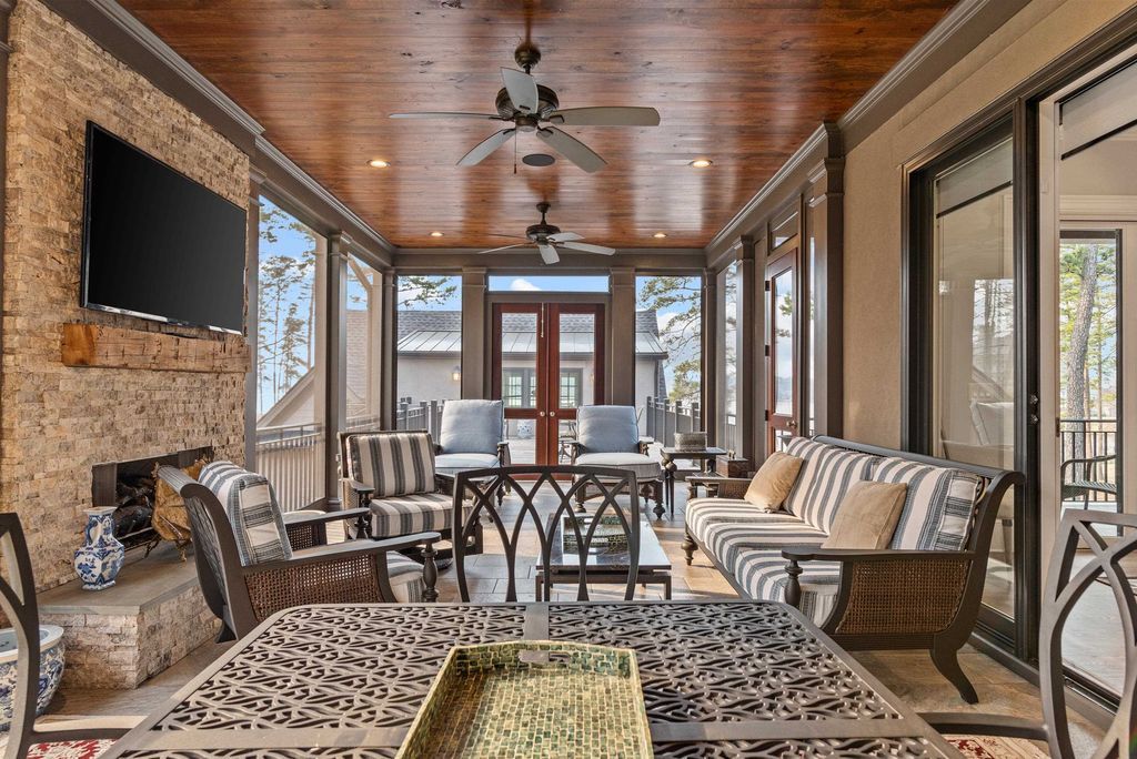 Exclusive Luxury Lake Estate at Reynolds Lake Oconee Hits Market at 6.9 Million 29