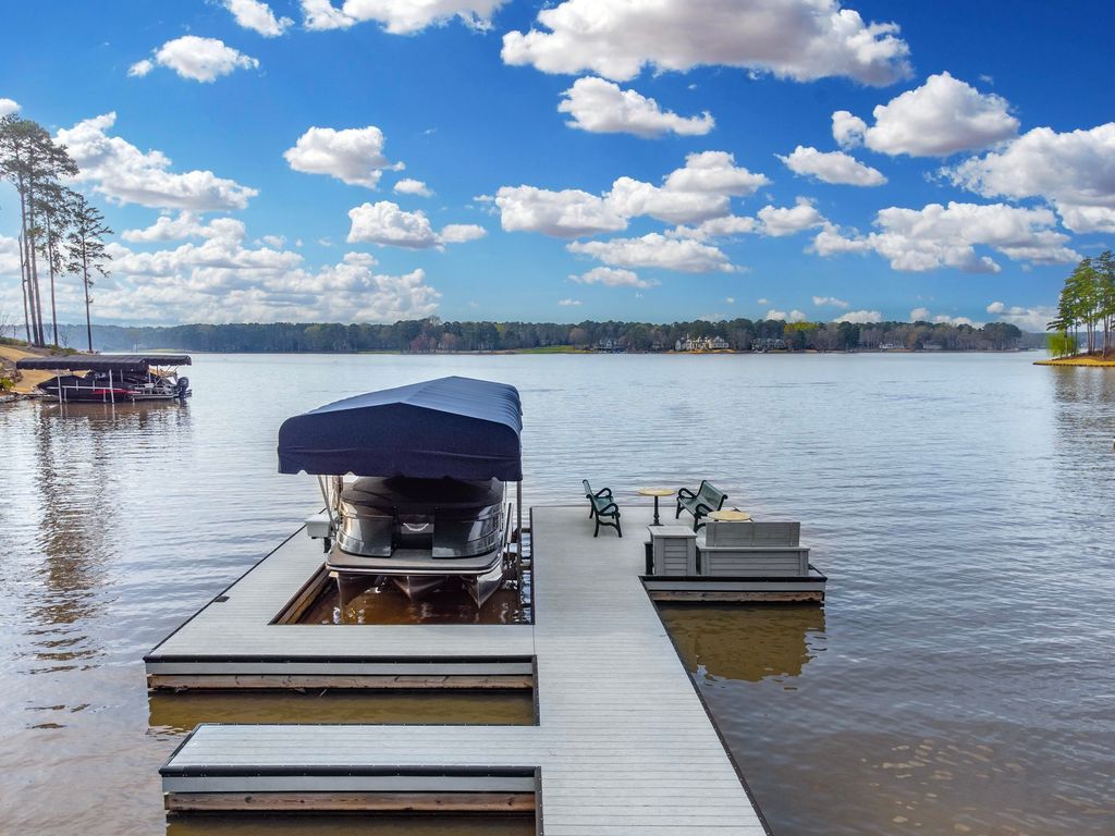 Exclusive Luxury Lake Estate at Reynolds Lake Oconee Hits Market at 6.9 Million 5