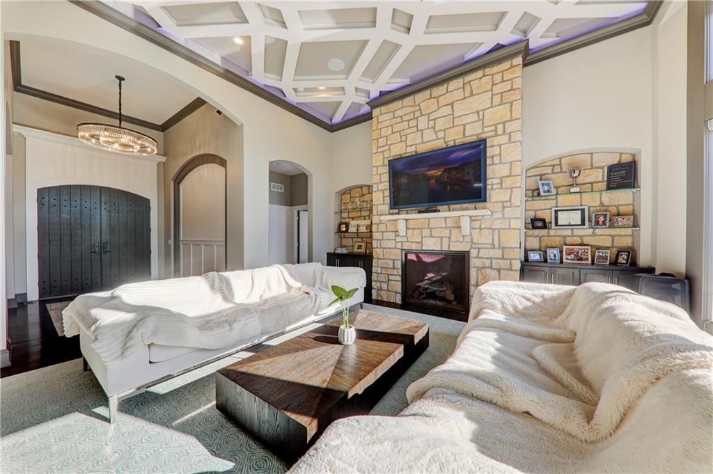 Exquisite Retreat Stunning 3 Acre Home in Parkville Missouri Offered at 2.25 Million 12