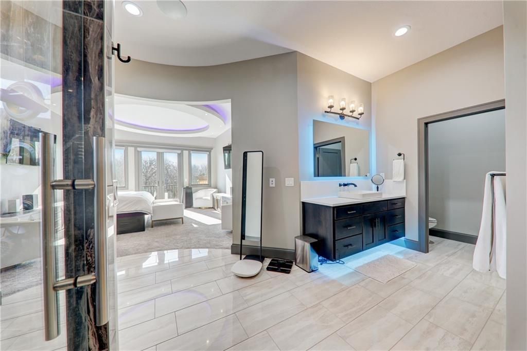 Exquisite Retreat Stunning 3 Acre Home in Parkville Missouri Offered at 2.25 Million 25