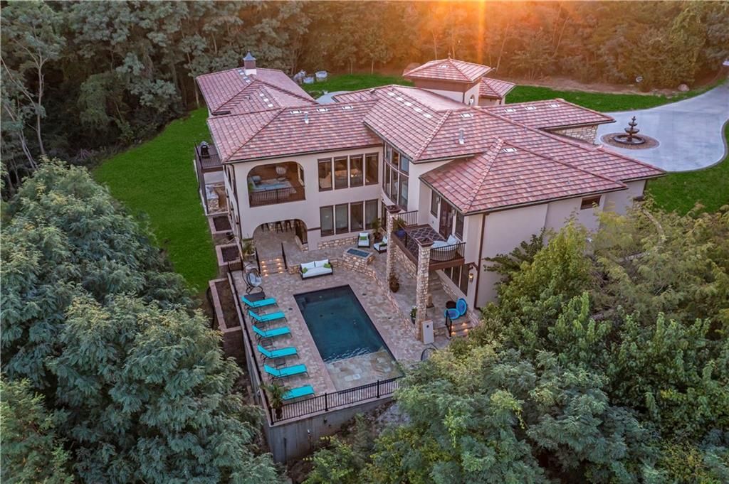 Exquisite Retreat Stunning 3 Acre Home in Parkville Missouri Offered at 2.25 Million 3 1