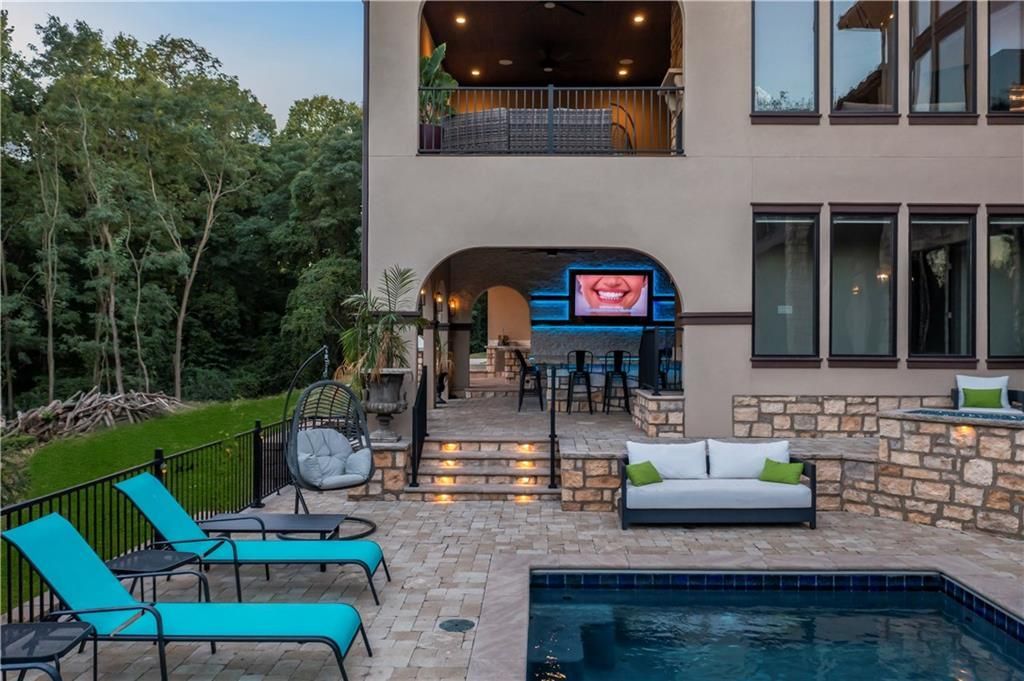 Exquisite Retreat Stunning 3 Acre Home in Parkville Missouri Offered at 2.25 Million 39