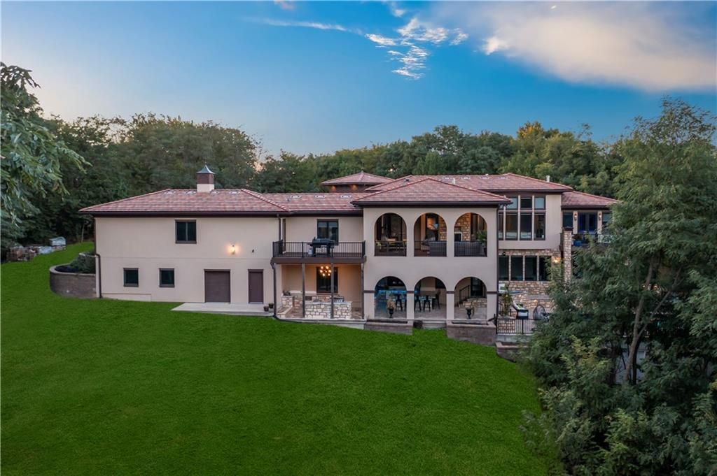 Exquisite Retreat Stunning 3 Acre Home in Parkville Missouri Offered at 2.25 Million 41