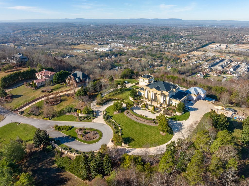 Heavenly Views The Windy Hill Estate A Tennessee Treasure Offered at 12 Million 10