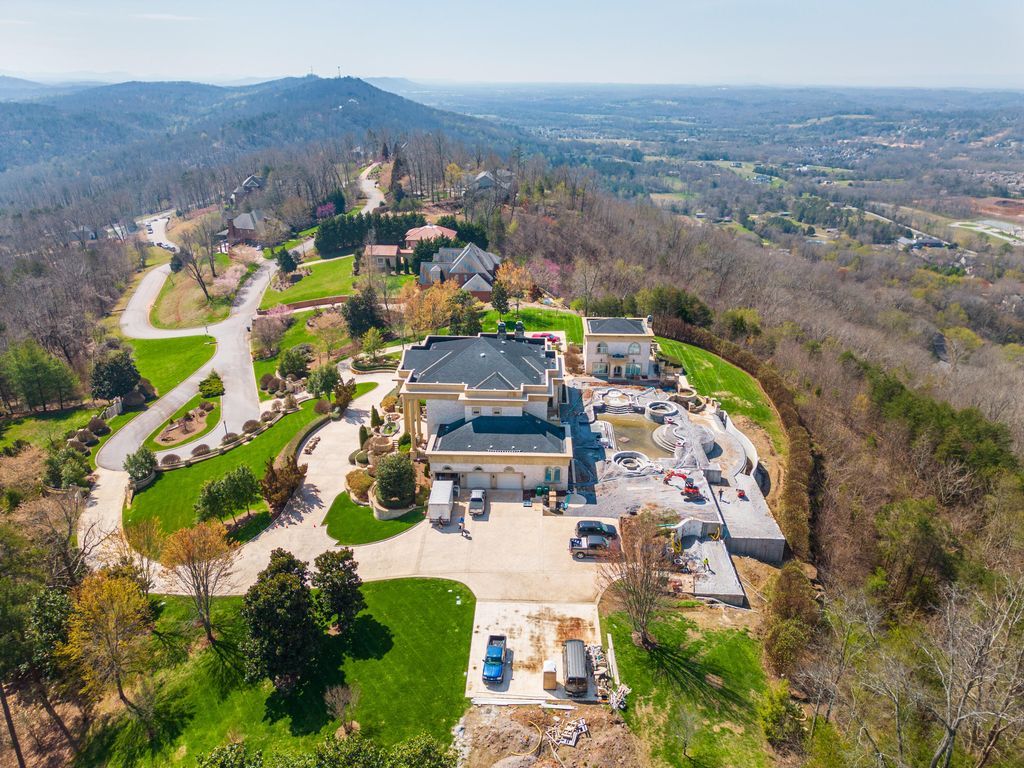 Heavenly Views The Windy Hill Estate A Tennessee Treasure Offered at 12 Million 63