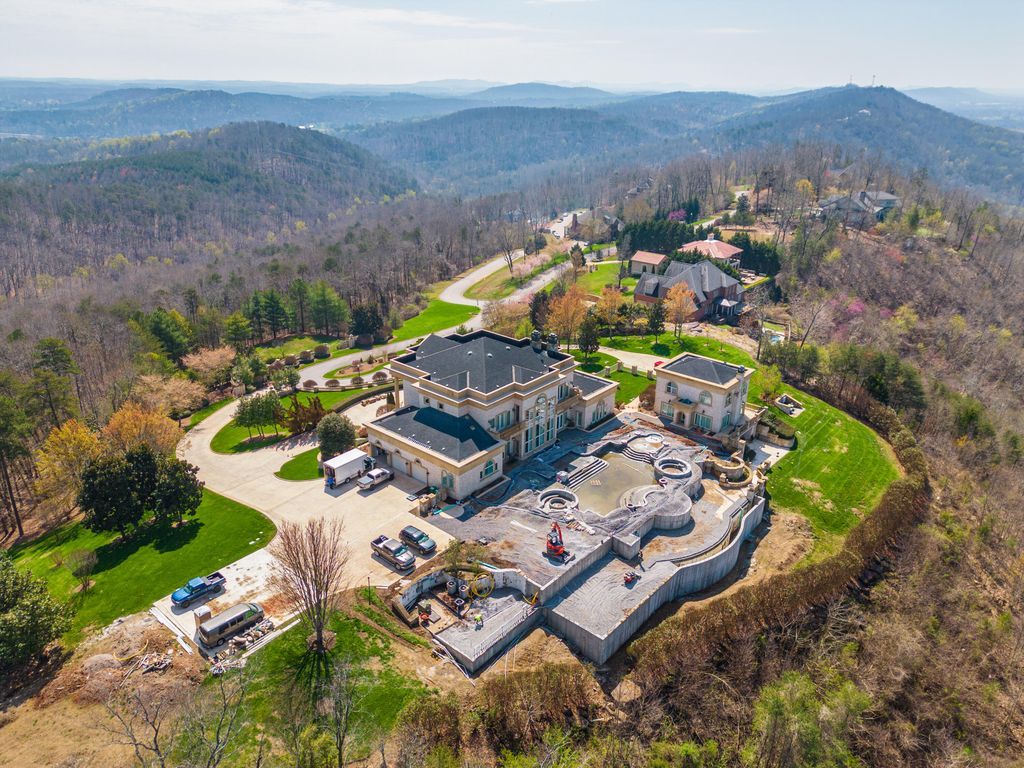 Heavenly Views The Windy Hill Estate A Tennessee Treasure Offered at 12 Million 65