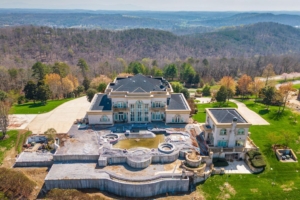 Heavenly Views: The Windy Hill Estate - A Tennessee Treasure Offered at $18,000,000 1 Heavenly Views The Windy Hill Estate A Tennessee Treasure Offered at 12 Million 73