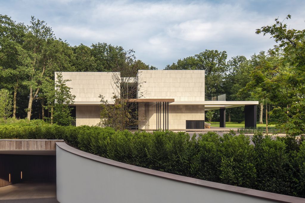 House Flanders Modern house in wooded landscape by SAOTA 3