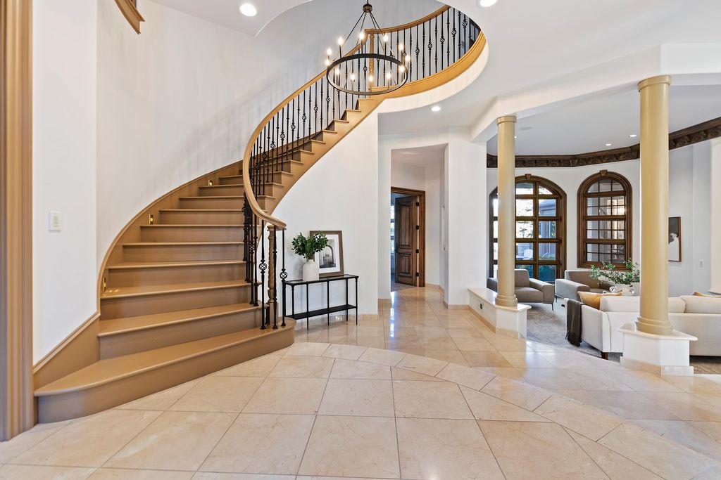 Idyllic Waterfront Retreat Stunning Views of Lake and Mountains in Idaho Offered at 4.125 Million 23