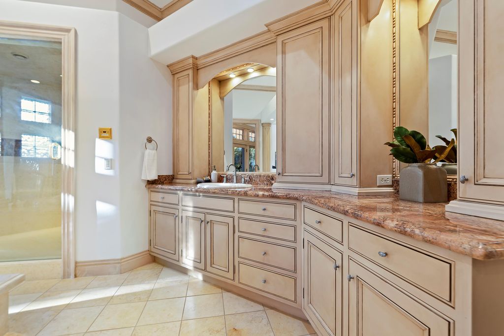 Idyllic Waterfront Retreat Stunning Views of Lake and Mountains in Idaho Offered at 4.125 Million 27