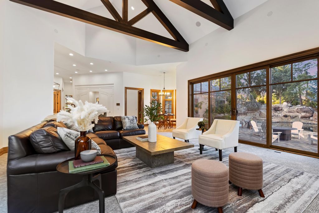 Idyllic Waterfront Retreat Stunning Views of Lake and Mountains in Idaho Offered at 4.125 Million 38