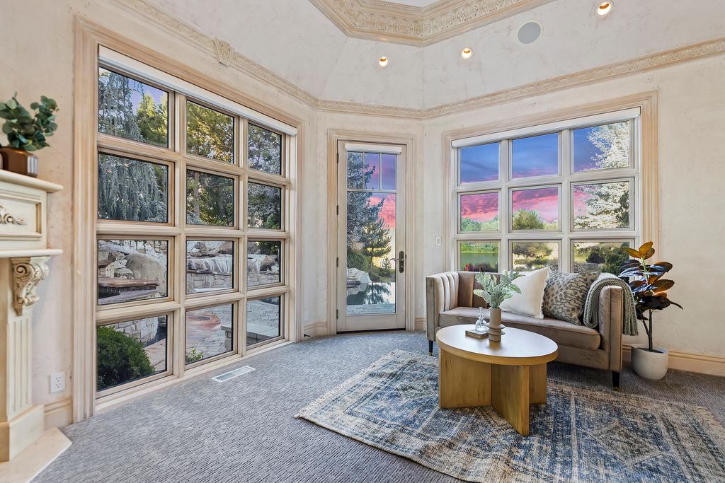Idyllic Waterfront Retreat Stunning Views of Lake and Mountains in Idaho Offered at 4.125 Million 6