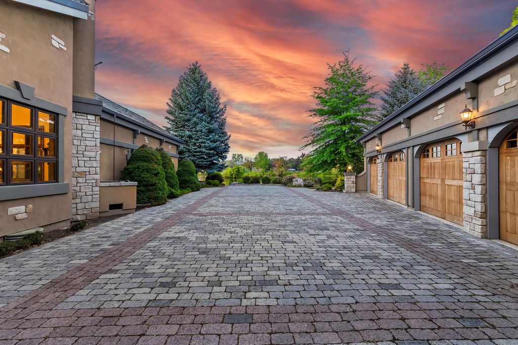 Idyllic Waterfront Retreat Stunning Views of Lake and Mountains in Idaho Offered at 4.125 Million 65