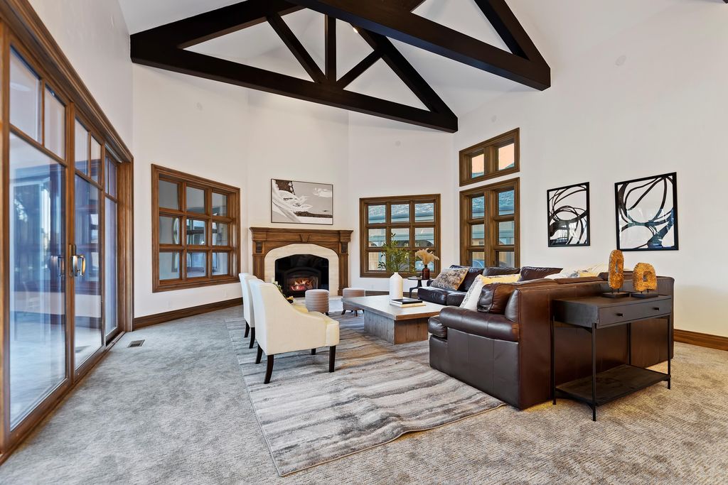 Idyllic Waterfront Retreat Stunning Views of Lake and Mountains in Idaho Offered at 4.125 Million 9