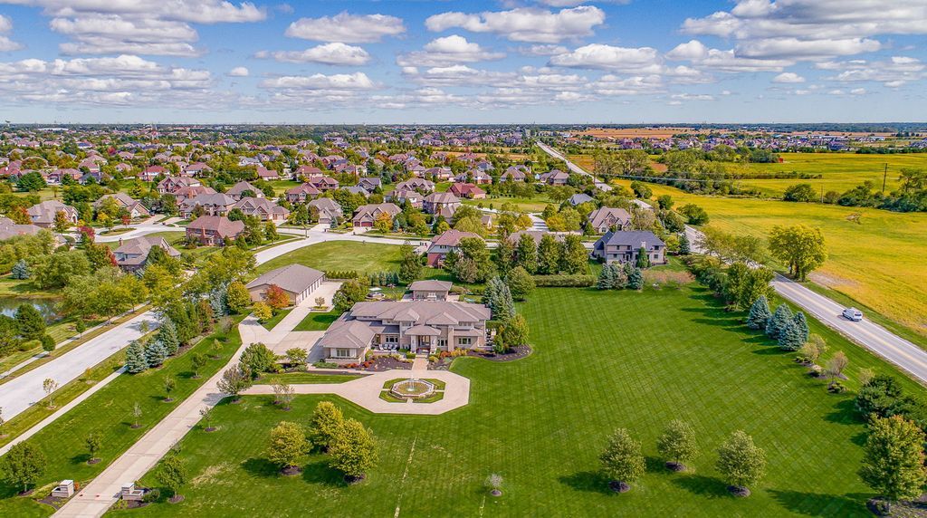 Illinois Haven Luxurious Private Estate with Transitional and Modern Flair Offered at 2.5 Million 25