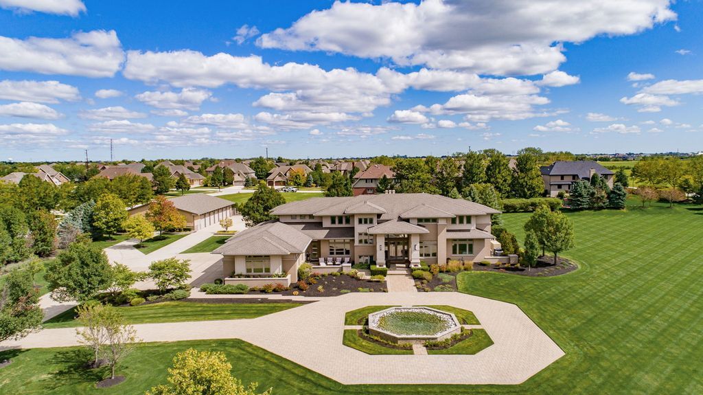 Illinois Haven Luxurious Private Estate with Transitional and Modern Flair Offered at 2.5 Million 4