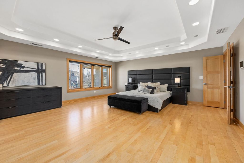 Illinois Haven Luxurious Private Estate with Transitional and Modern Flair Offered at 2.5 Million 50