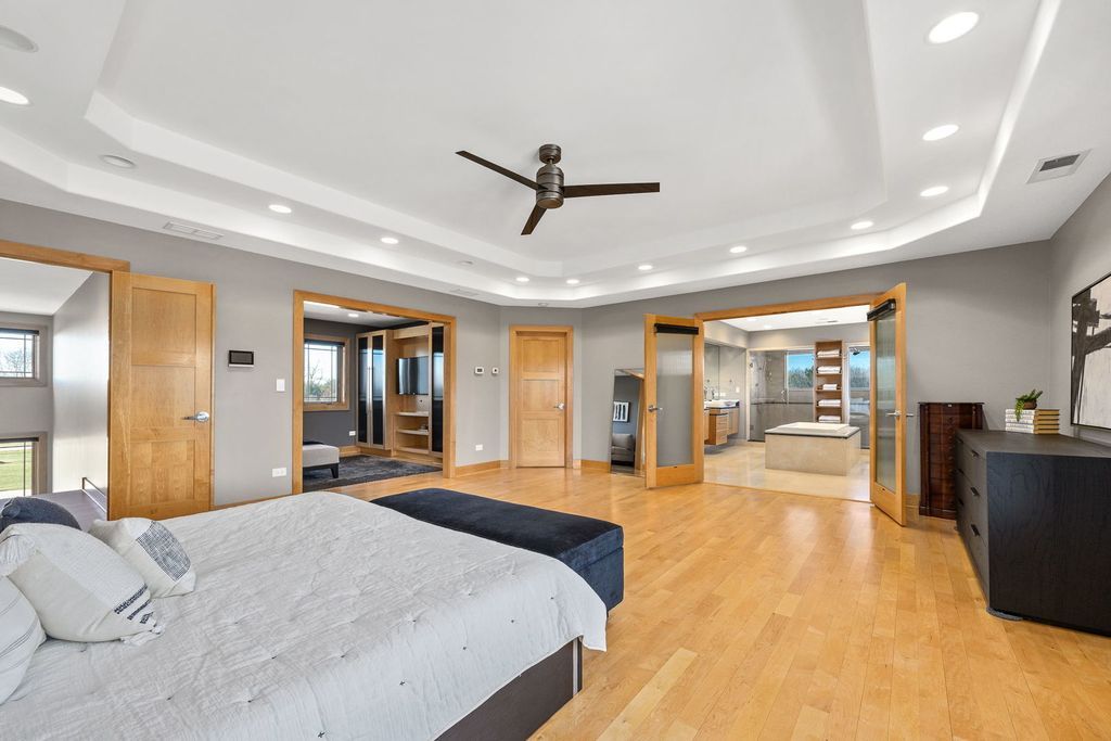 Illinois Haven Luxurious Private Estate with Transitional and Modern Flair Offered at 2.5 Million 51