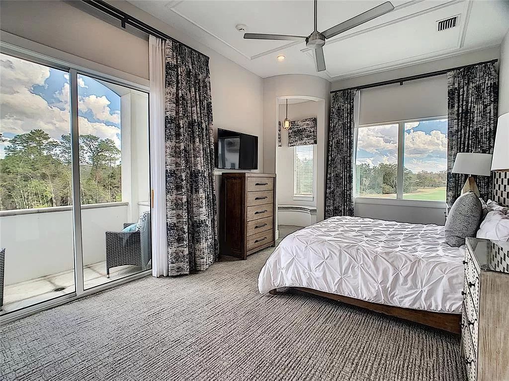 Welcome to Kempa Park, a luxurious 12-bedroom, 16-bathroom vacation retreat situated on the 6th hole of the Jack Nicklaus-designed golf course at Reunion Resort and Club.