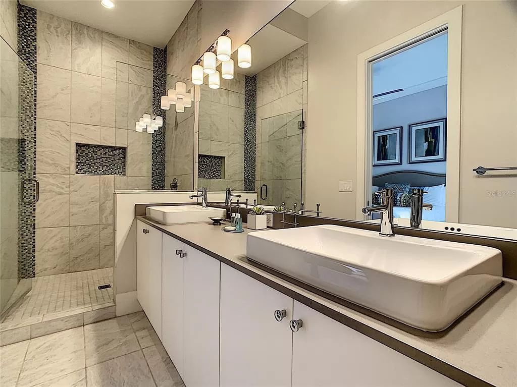 Welcome to Kempa Park, a luxurious 12-bedroom, 16-bathroom vacation retreat situated on the 6th hole of the Jack Nicklaus-designed golf course at Reunion Resort and Club.