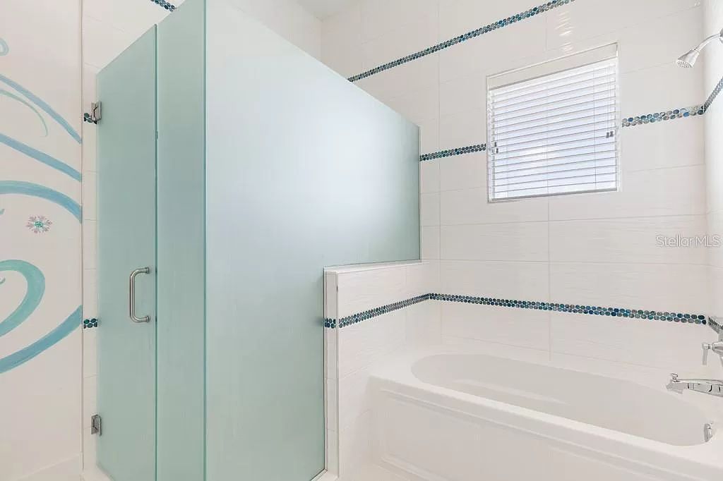Welcome to Kempa Park, a luxurious 12-bedroom, 16-bathroom vacation retreat situated on the 6th hole of the Jack Nicklaus-designed golf course at Reunion Resort and Club.