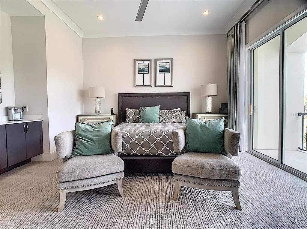 Welcome to Kempa Park, a luxurious 12-bedroom, 16-bathroom vacation retreat situated on the 6th hole of the Jack Nicklaus-designed golf course at Reunion Resort and Club.