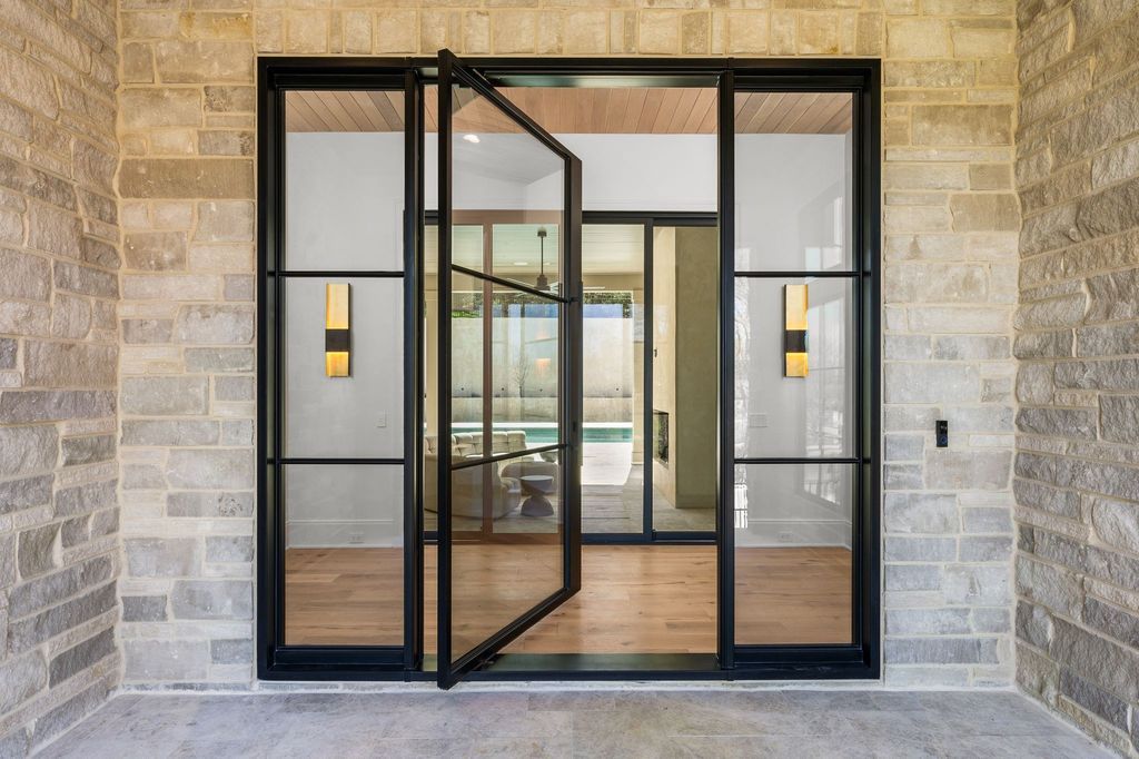 Luxurious Masterpiece Custom Home by Landon Development in Tennessee Offered at 9995000 3
