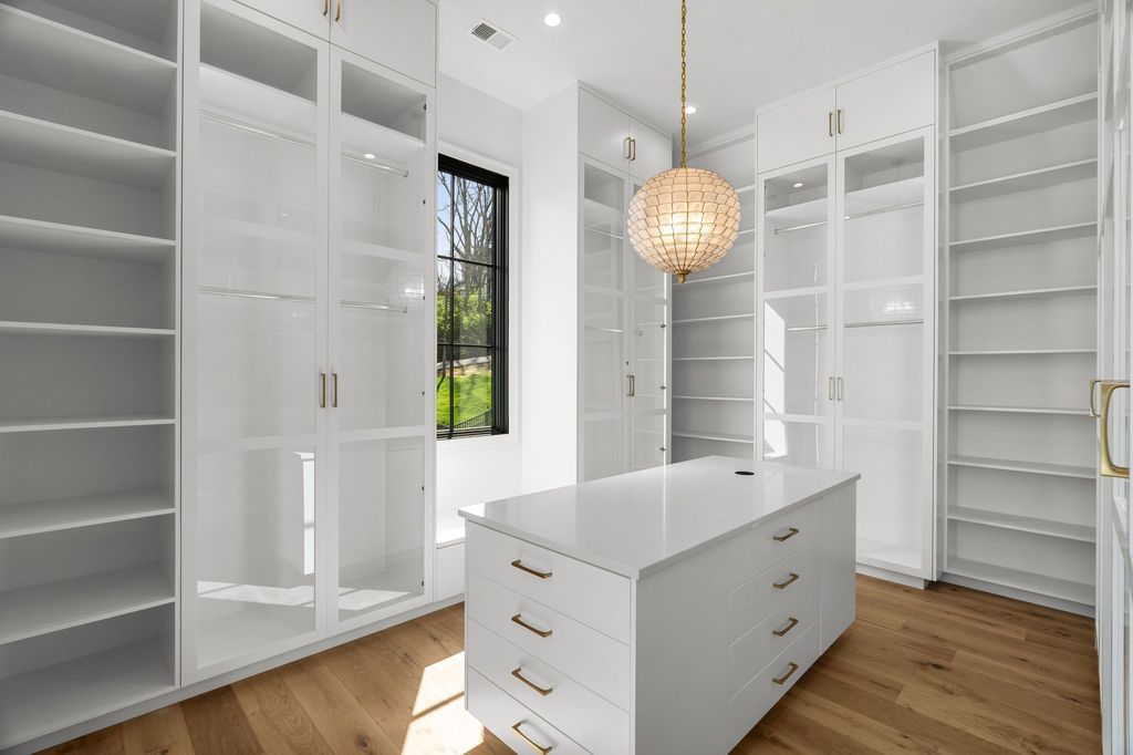 Luxurious Masterpiece Custom Home by Landon Development in Tennessee Offered at 9995000 30