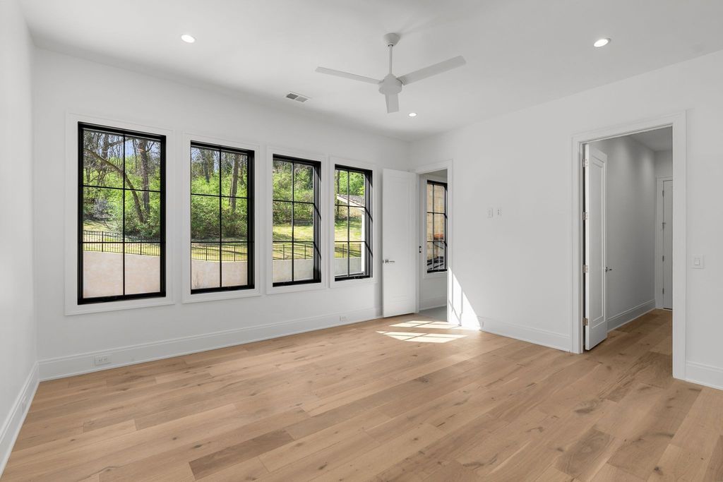 Luxurious Masterpiece Custom Home by Landon Development in Tennessee Offered at 9995000 37