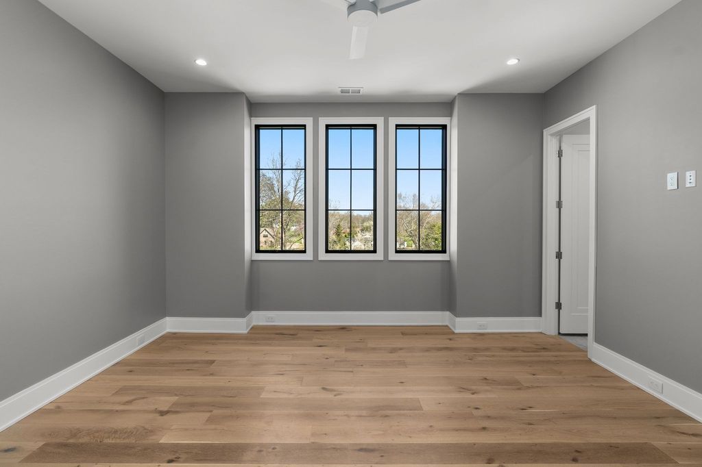 Luxurious Masterpiece Custom Home by Landon Development in Tennessee Offered at 9995000 40