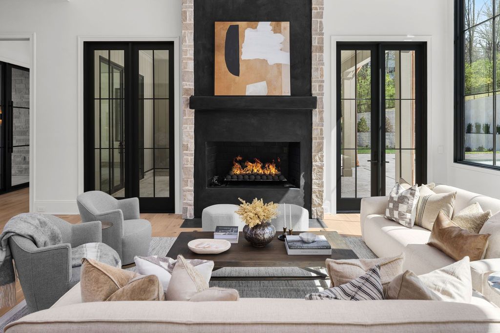 Luxurious Masterpiece Custom Home by Landon Development in Tennessee Offered at 9995000 6