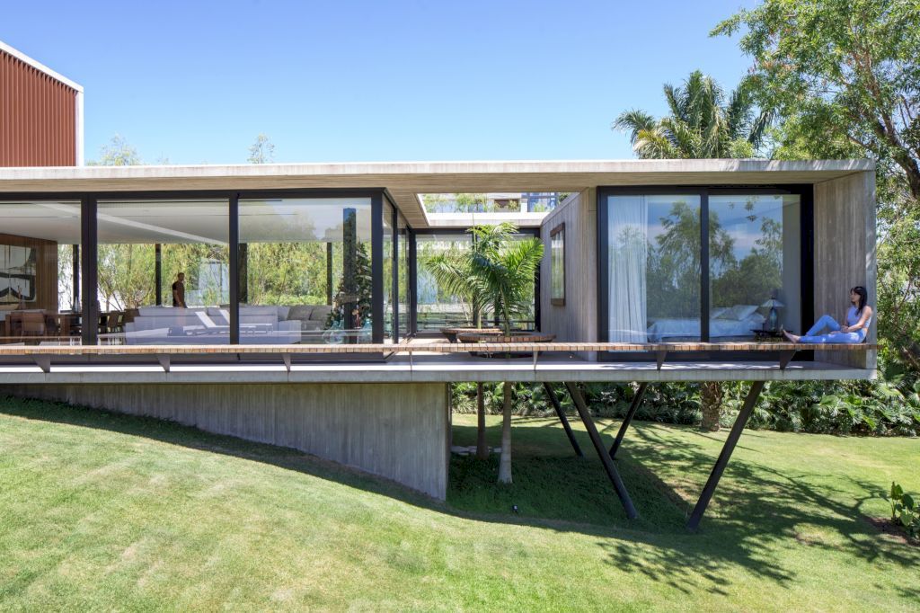MS House with Meticulous Architectural Design by Sommet 11
