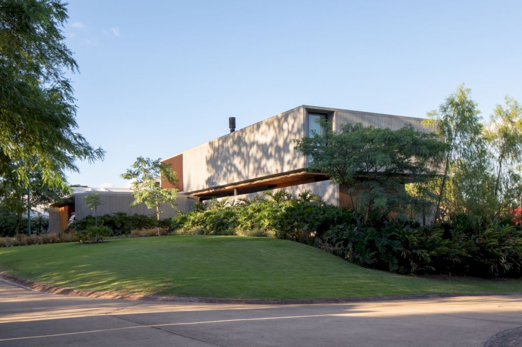 MS House with Meticulous Architectural Design by Sommet