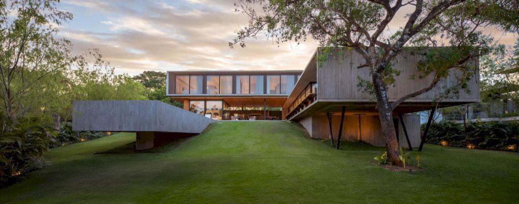 MS House with Meticulous Architectural Design by Sommet