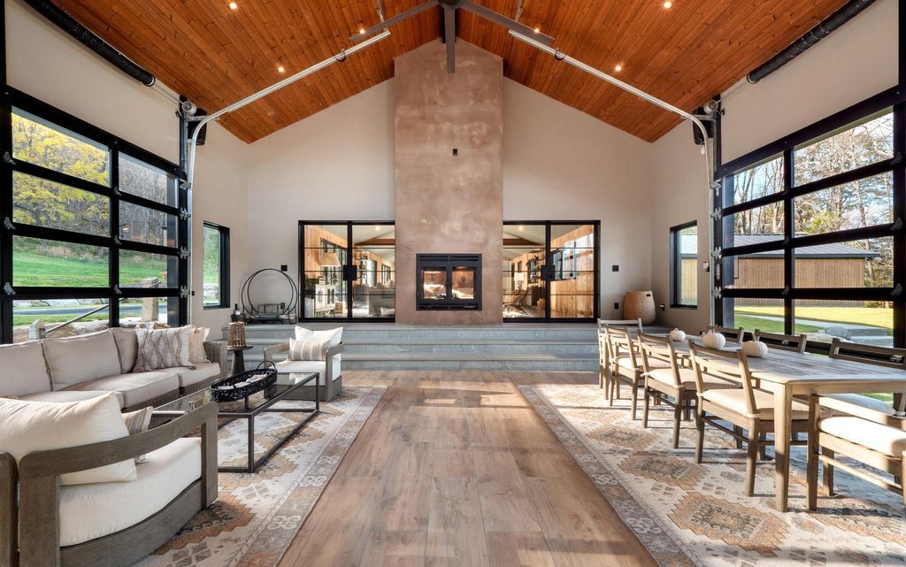 Massachusetts Single Level Retreat Seamlessly Integrates Modern and Rustic Charm Asking 4999888 17