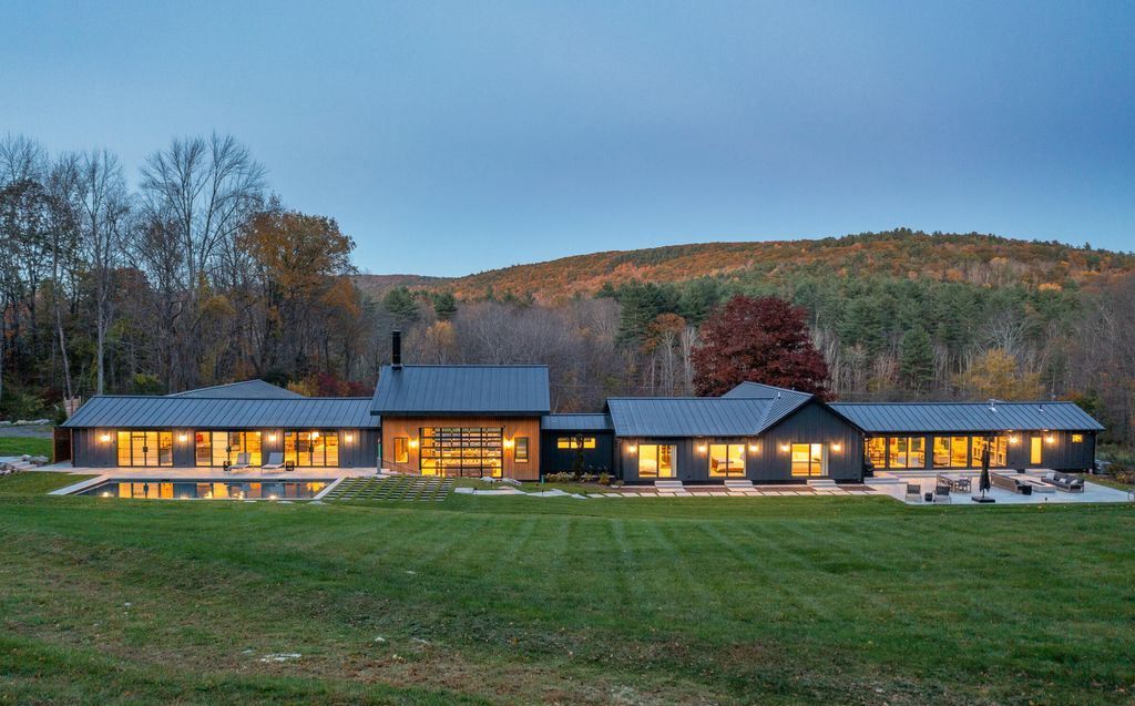 Massachusetts Single Level Retreat Seamlessly Integrates Modern and Rustic Charm Asking 4999888 2
