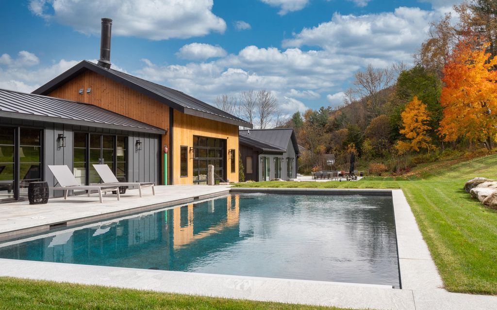 Massachusetts Single Level Retreat Seamlessly Integrates Modern and Rustic Charm Asking 4999888 4