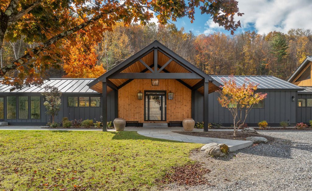 Massachusetts Single Level Retreat Seamlessly Integrates Modern and Rustic Charm Asking 4999888 7