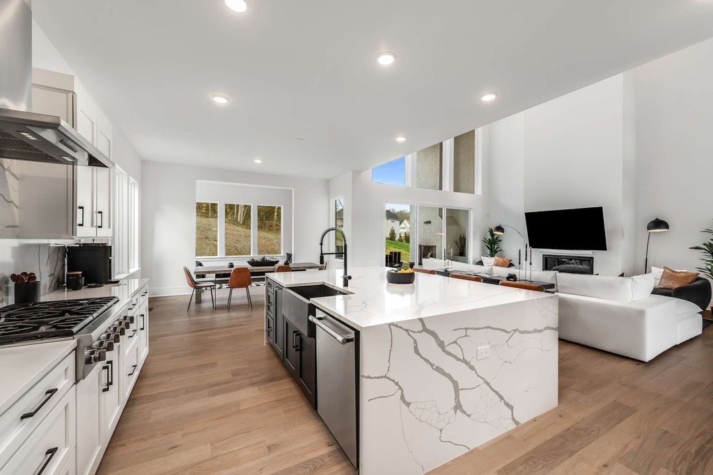 Modern Style Home for Sale in Lookaway Farms Tennessee Priced at 2.6 Million 16