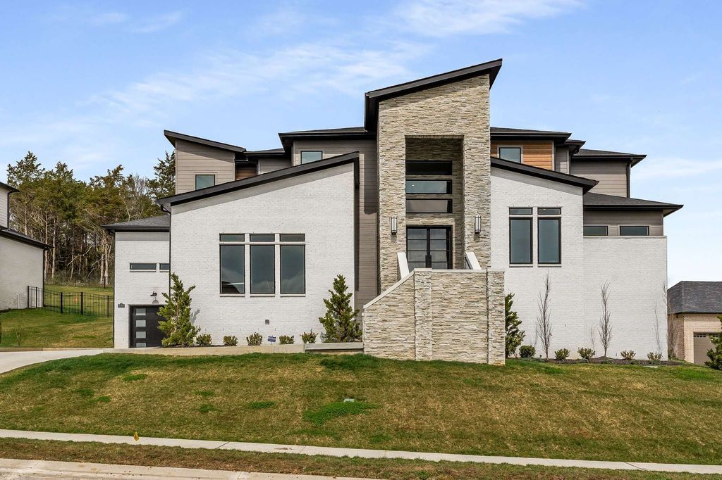 Modern Style Home for Sale in Lookaway Farms Tennessee Priced at 2.6 Million 3