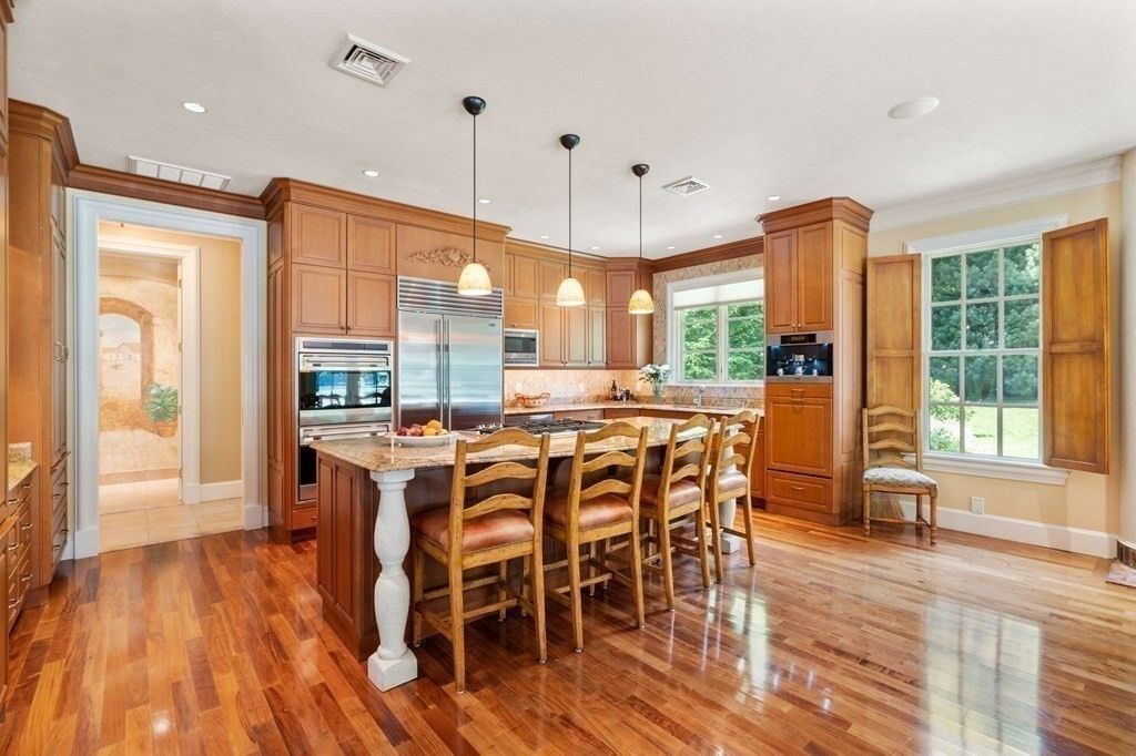 Roman inspired Villa in Westwood Massachusetts Offering the Finest Tastes of Italy for 3.985 Million 13