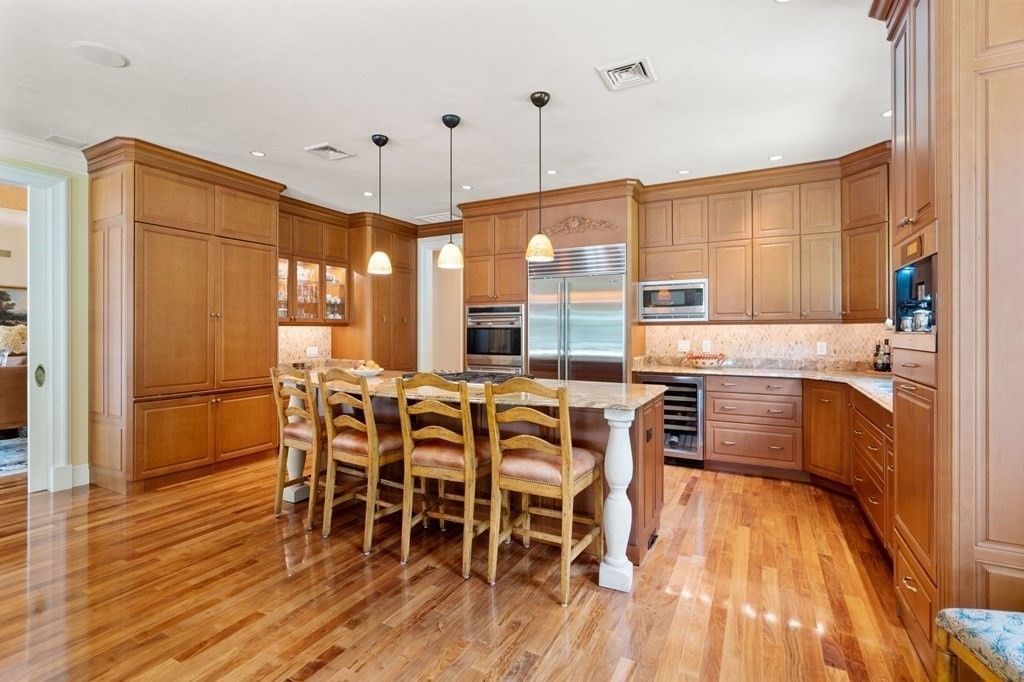 Roman inspired Villa in Westwood Massachusetts Offering the Finest Tastes of Italy for 3.985 Million 14