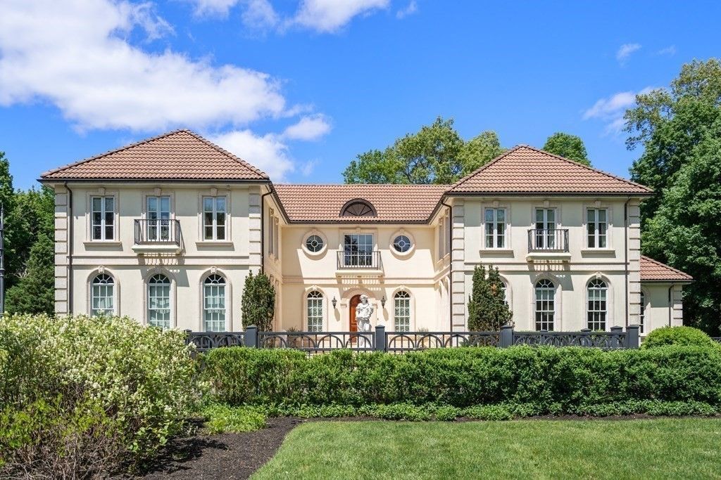 Roman inspired Villa in Westwood Massachusetts Offering the Finest Tastes of Italy for 3.985 Million 36
