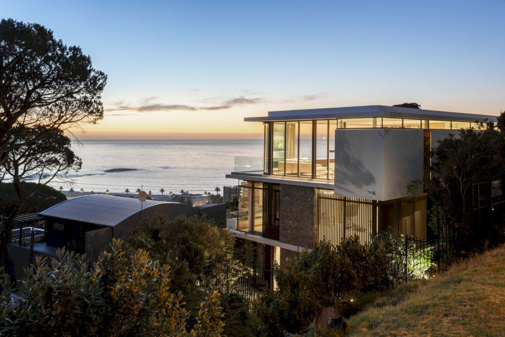 S 48 House multifunctional home by GSQUARED Architects 1