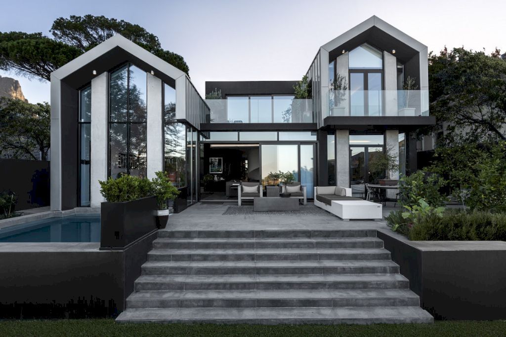 SM House, traditional, modern charm by GSQUARED Architects