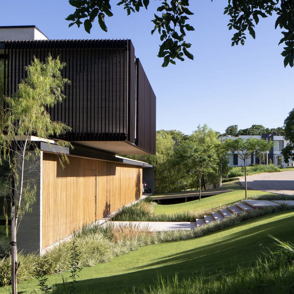 Salatino House, Embracing Nature's Tapestry by Sommet