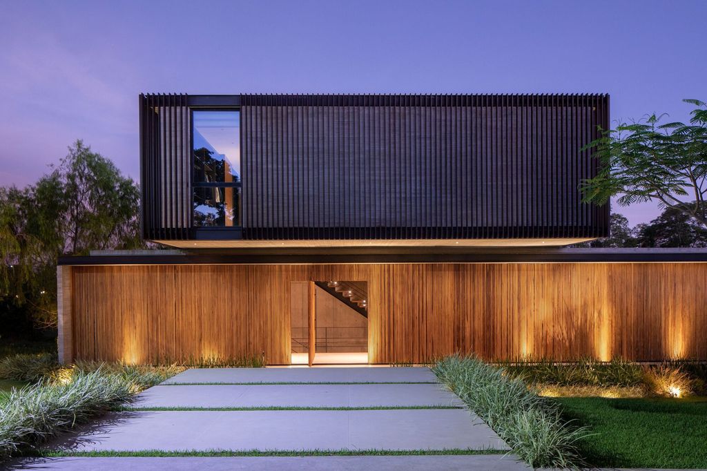 Salatino House, Embracing Nature's Tapestry by Sommet