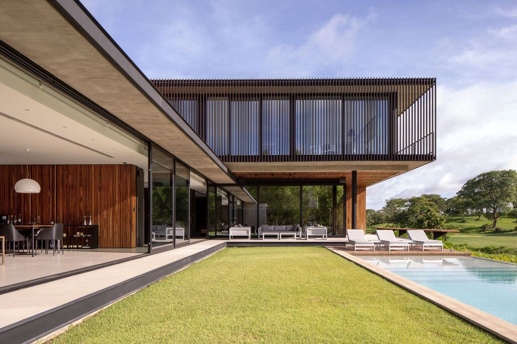 Salatino House, Embracing Nature's Tapestry by Sommet